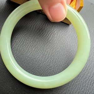 Natural Xiu Jade bracelet